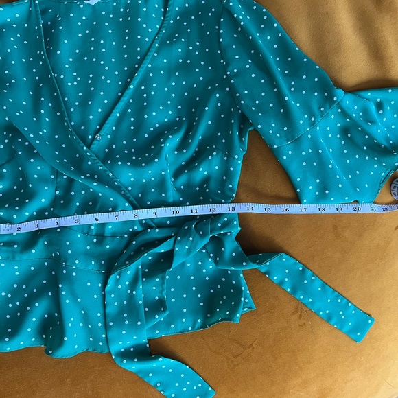 3/$12 Green wrap top with white polka dots from BB Dakota - Picture 8 of 9